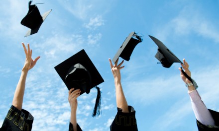 School May Drop Valedictorians over &apos;Unhealthy Competition&apos;