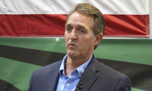Jeff Flake angling for White House run against Trump