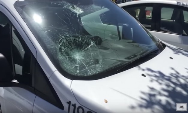 Antifa in Berkeley smash windows of US Marine Corps recruiting office, city cars