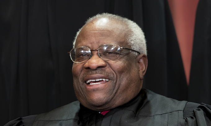 Clarence Thomas confronts proposed ban on Federal Society membership for judges
