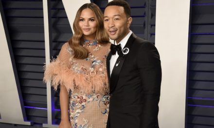 Mean Girl Christine Teigen Lashes Out With Bizarre Hate-Screed Against ‘Wifebot’ Melania Trump