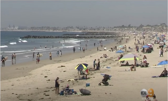Some California beaches full as US approaches 1 million coronavirus cases