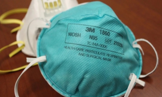 WTH? Bush charity shipped face masks to China