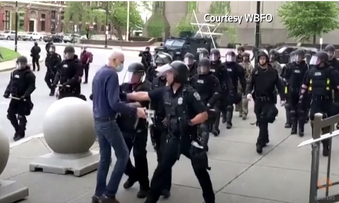 57 members of Buffalo police riot response team resign following incident caught on camera