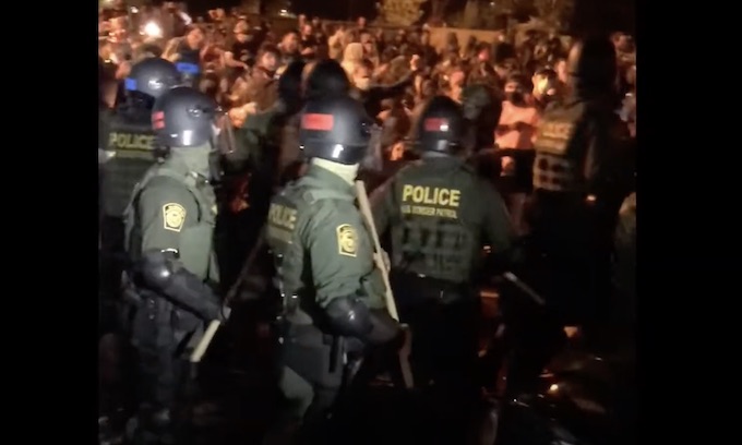 Hundreds of agitators interfere with ICE arrests of illegal aliens in Bend, OR