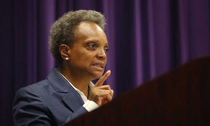 Lightfoot places some city employees on ‘no-pay’ status over vaccine mandate