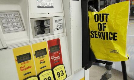 US Gasoline Prices at Year High, Tight Supply Weighs on Motorists