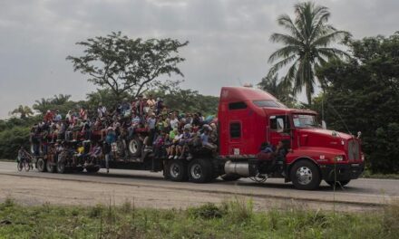 New migrant caravan sets off from southern Mexico border for the US