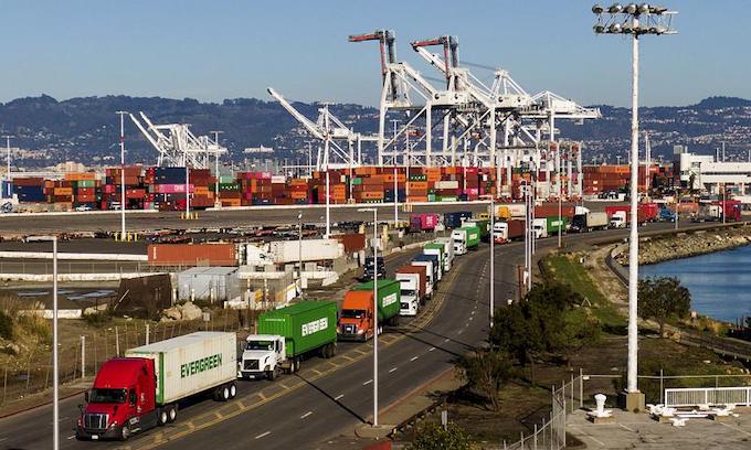 Truckers protesting California labor law shut down Port of Oakland
