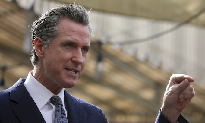Gavin Newsom promises to sign a new law to limit concealed carry