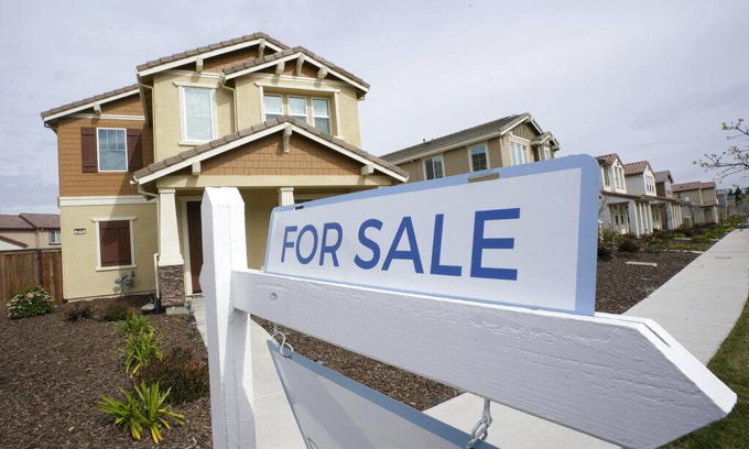 Americans’ views of housing market worse than after 2008 market crash