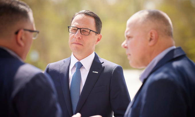 Shapiro slams Trump and Vance for Zelenskyy spat