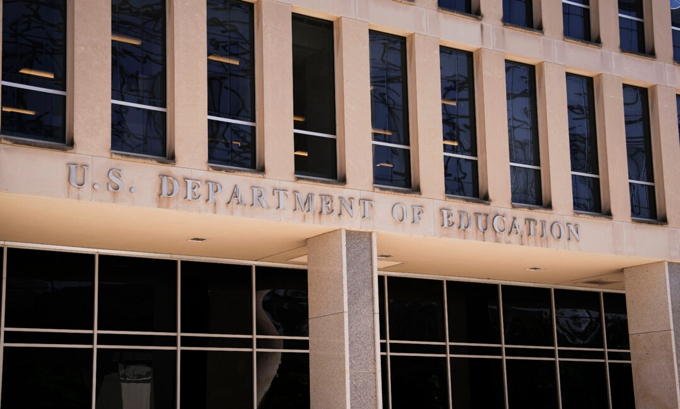 Trump to Sign Order to Eliminate Department of Education