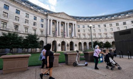 Judge Temporarily Blocks EPA From Canceling Climate Grants