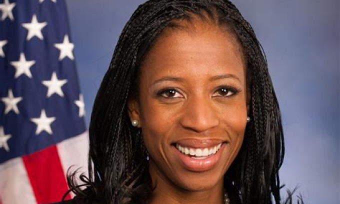Former Rep. Mia Love, First Black Republican Woman Elected to US House, Dies at 49